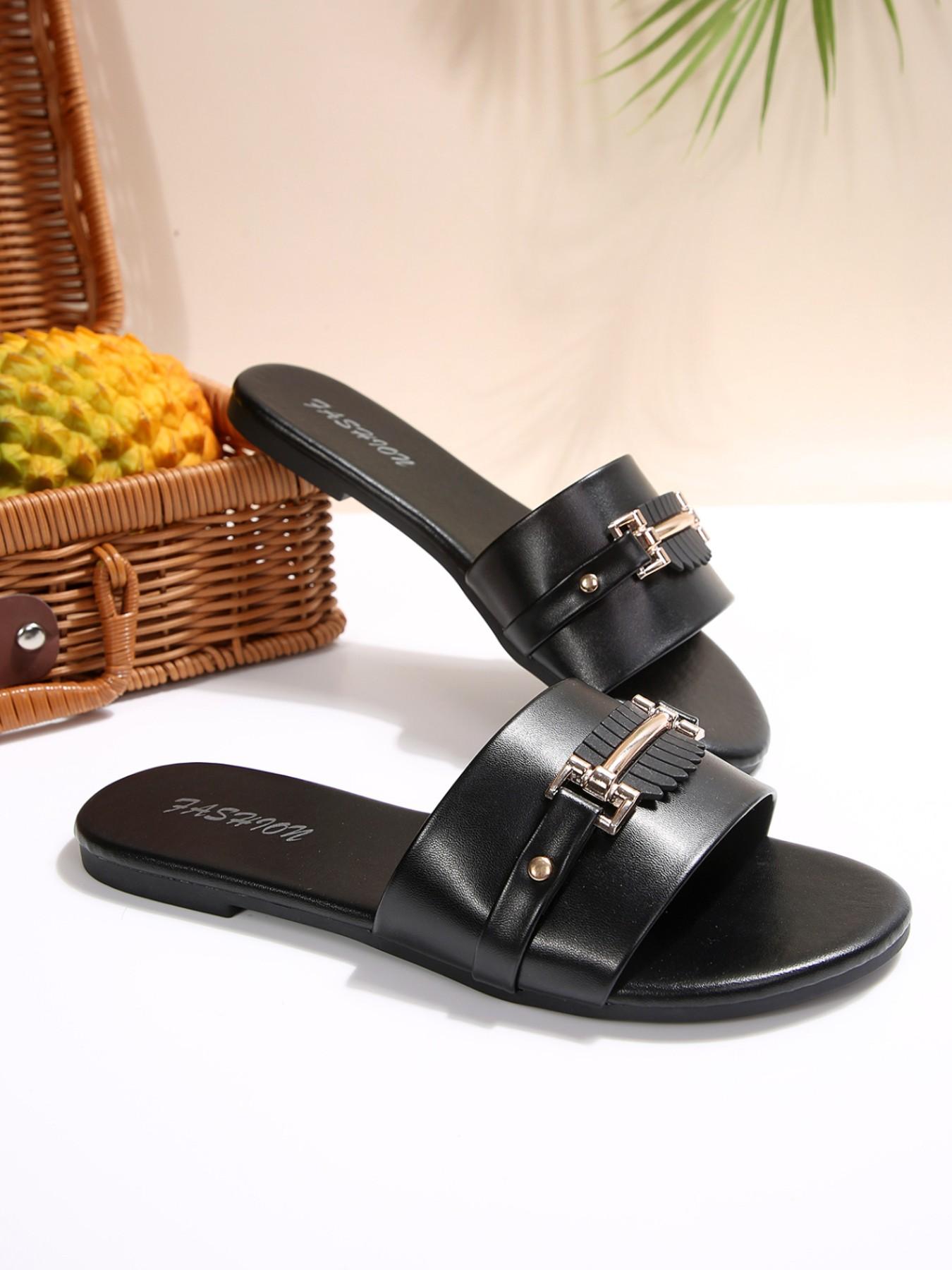 Ladies' fashionable chain, retro and fashionable metal buckle flat toe Rubber slippers, comfortable and casual footwear, suitable for Summer vacation and daily wear, Chain Decor Sandals