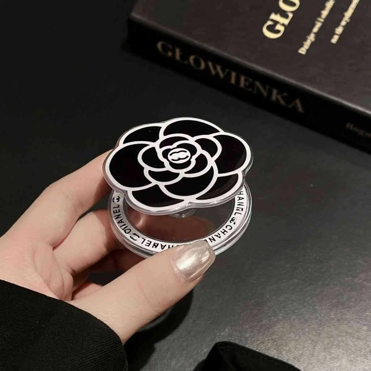 Magsafe Phone Grip, Magnetic Phone Grip Holder, Cute Camellia-Shaped Desktop Phone Stand, Collapsible for iPhone 17-12 Series, Magsafe Phone Holders