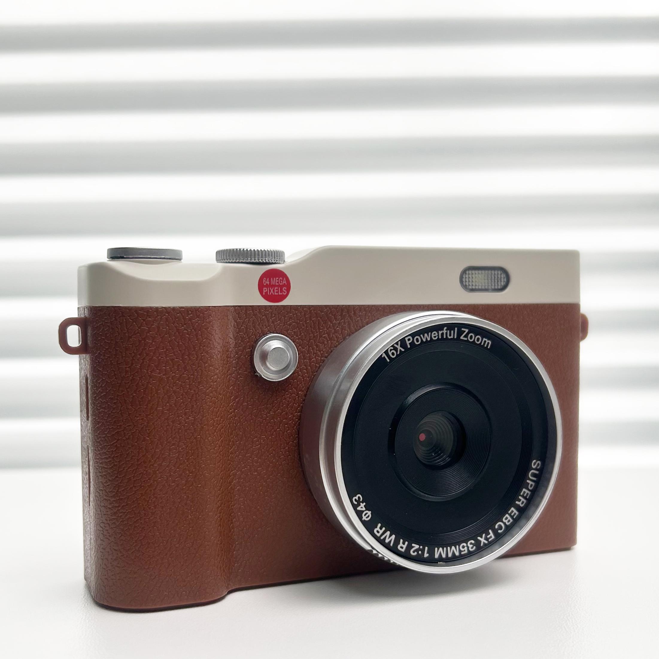 Portable Digital Camera with 180° Flip Screen, Entry-Level Student Selfie Camera with 32GB Memory Card for Photo and Video, Perfect for Back-To-School Season, Thanksgiving New Year Gift