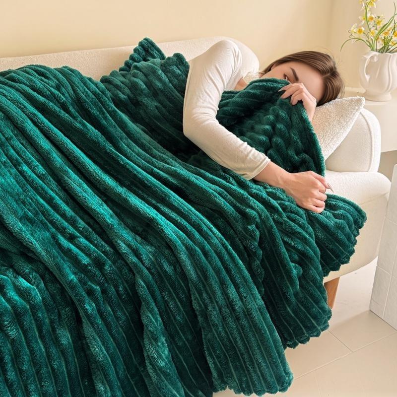 Solid Color Flannel Blanket, Soft Comfortable Throw Blanket, Soft Lightweight Blanket, Air-conditioned Room Blanket, Warm Nap Blanket for Home Office Travel,Christmas Gifts For GF