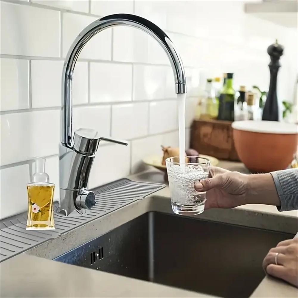 Silicone pad, silicone faucet water collection pad, kitchen sink anti-leakage drying pad, anti-slip drainage and splash-proof guard water collection pad, exquisite faucet kitchen accessories, household appliances, dishcloth holder