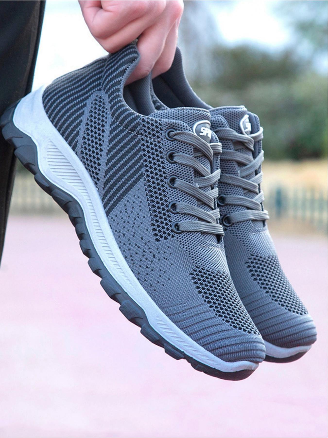 Ladies' casual sports shoes, with a comfortable and lightweight fit wrapped around the upper, and a stylish and eye-catching side wave stripe design, suitable for daily commuting, outdoor leisure, running, fitness, hiking and other sports scenes