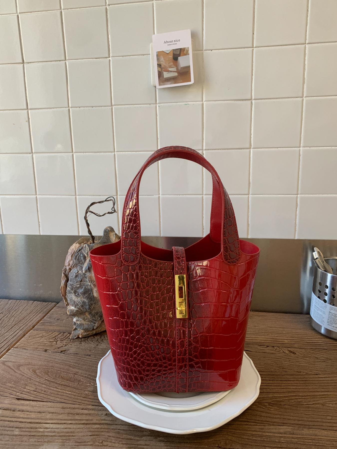 1pc Women's handbag with solid color crocodile pattern, Casual Trendy Handbag, simple and trendy, suitable for white-collar workers commute, go shopping. Lightweight Work Bag