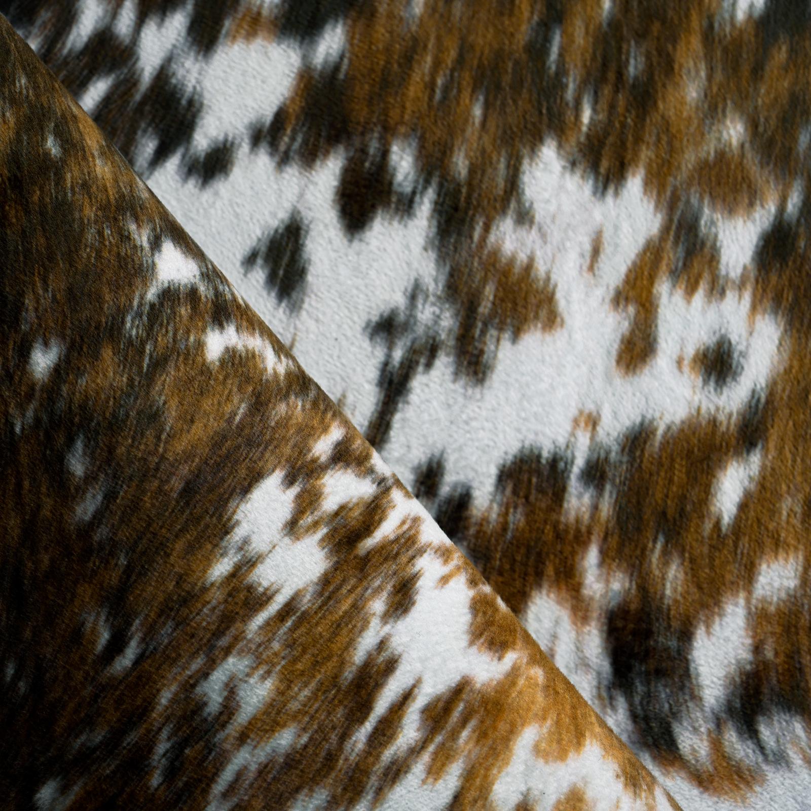 Lochas Faux Cowhide Rug, Durable and Large Size Cow Print Rugs, Suitable for Bedroom Living Room Western Decor