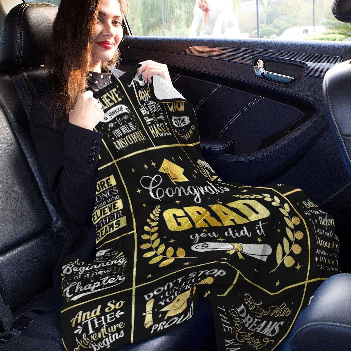 Flannel Blanket Featuring Graduation Quotes - Design with 'Congrats Grad' And Motivational Phrases, Made from Soft Material, Suitable for All Seasons, an Ideal Present for Beds, Perfect for Unique Gifts for Loved Ones (Christmas, Halloween