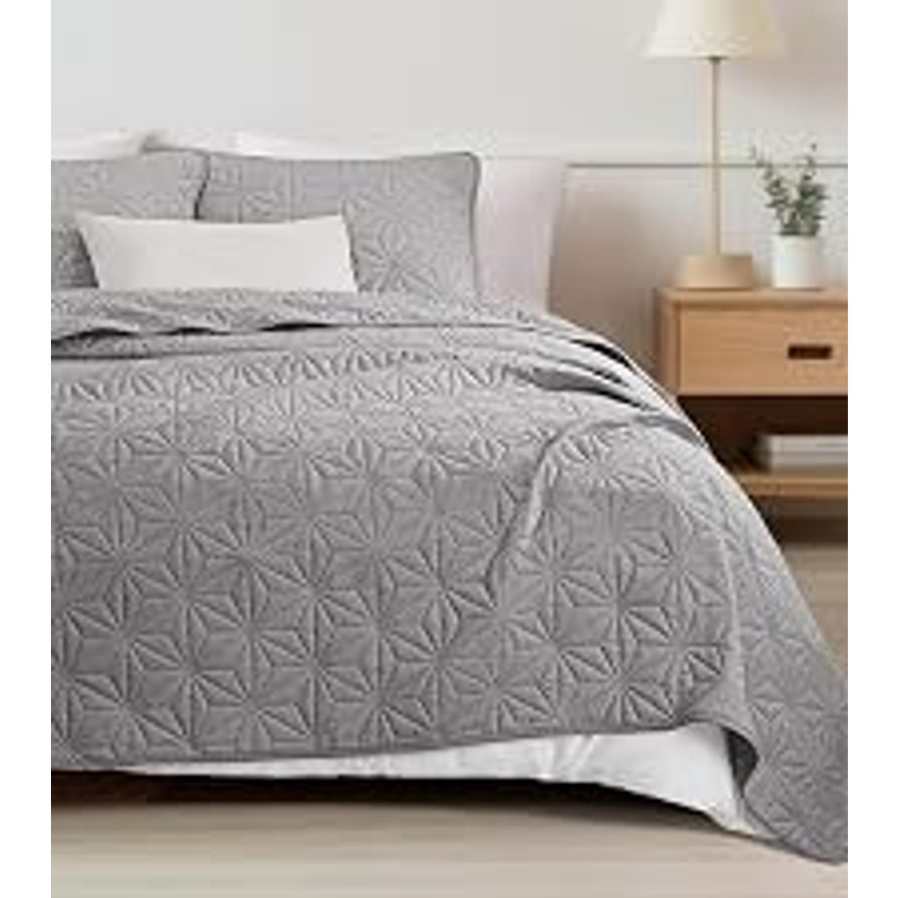 Soft Queen Quilt Bedding Set 3-Pieces Lightweight Bedspread | Purple microfiber breathable all season quilts for bed, reversible coverlet with 2 pillow shames, modern geometric pattern Soft Queen Quilt Bedding Set 3-Pieces Lightweight Bedspread | Purple microfiber breathable all season quilts for bed, reversible coverlet with 2 pillow shames, modern geometric pattern