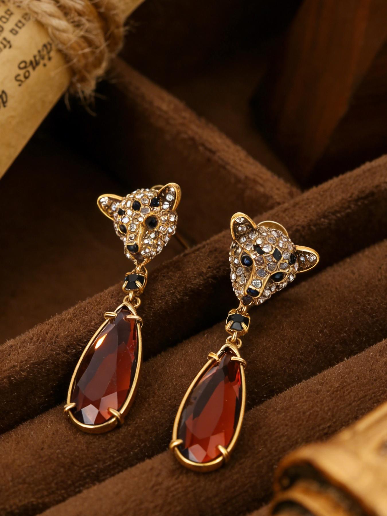 1 pair of vintage elegant amber drip earrings, suitable for daily wear, vacation dates, and other occasions, and also a surprising and exquisite small gift.