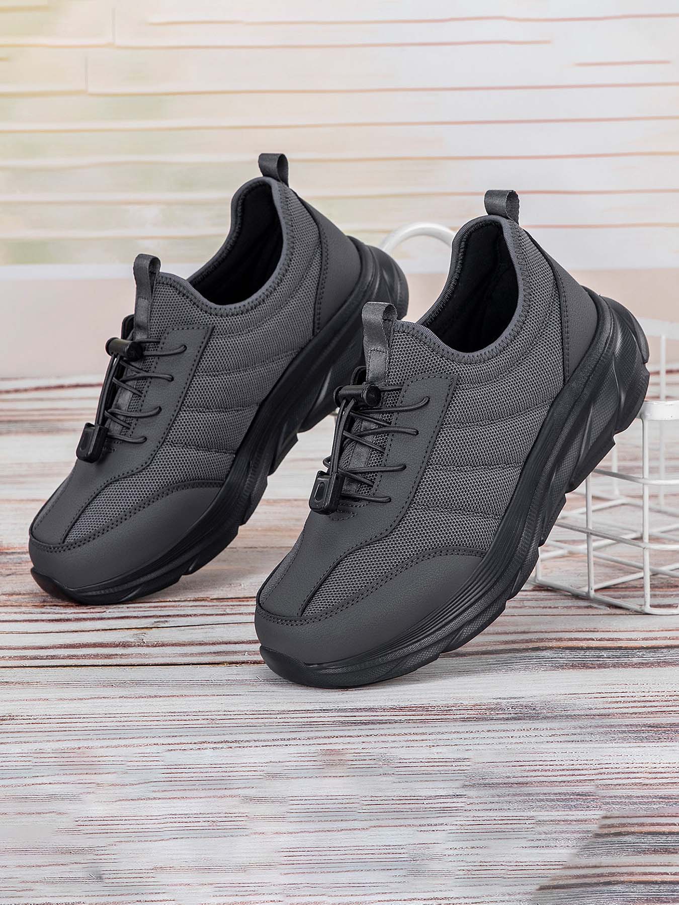 Men's Low Top Outdoor Sneakers All Season Multi Functional Comfortable Casual Fashionable Lightweight Versatile Walking Shoes