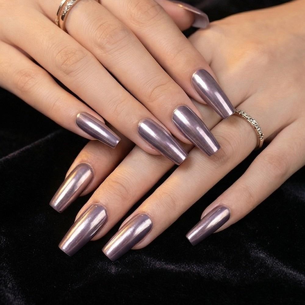 ELLE LOUREL Nails Salon Mirror Smoky Gray Nail Polish, 10ml, Compact Bottle, Portable and Easy to Carry, Quick-Dry Formula, Gentle and Non-Damaging to Nails, 1-2 Coats for Full Saturation, Long-Lasting and Scratch-Resistant, Premium Feel