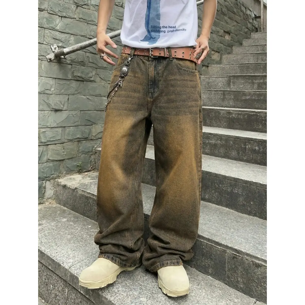 Brownish yellow