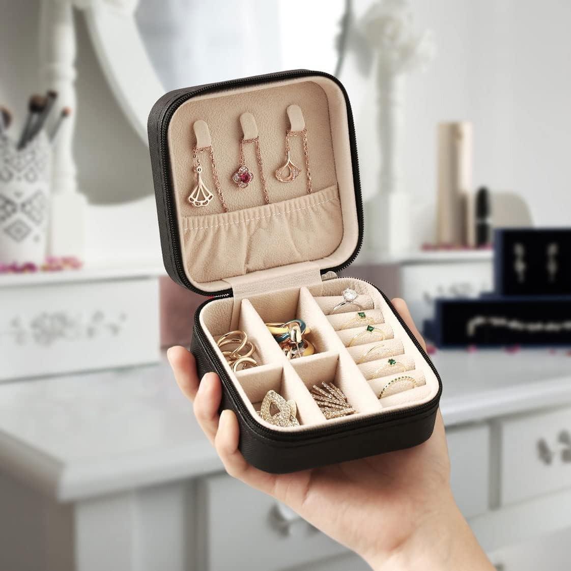 Luxury Leather Jewelry Box, Necklace Ring Earring Organizer, Portable PU Material, Compact Design, Ideal for Women's Jewels Storage