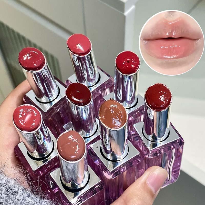 Highly moisturizing lipstick provides long-lasting hydration and repair for dry lips. The smooth, creamy texture applies easily, offers rich color payoff, and is long-lasting and smudge-proof, creating plump, soft lips. A must-have gift for Mother's Day.