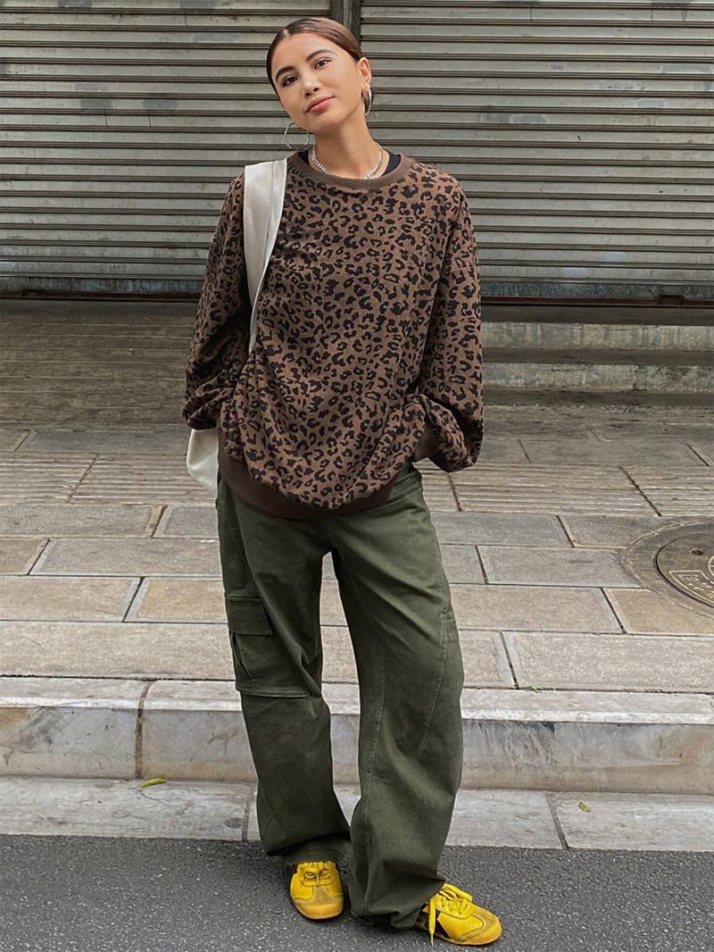 Women Loose Fit Round Neck Corduroy Leopard Print Ribbed Sweatshirt,Long Sleeve Tops,Fall Clothes,Back To School Clothes