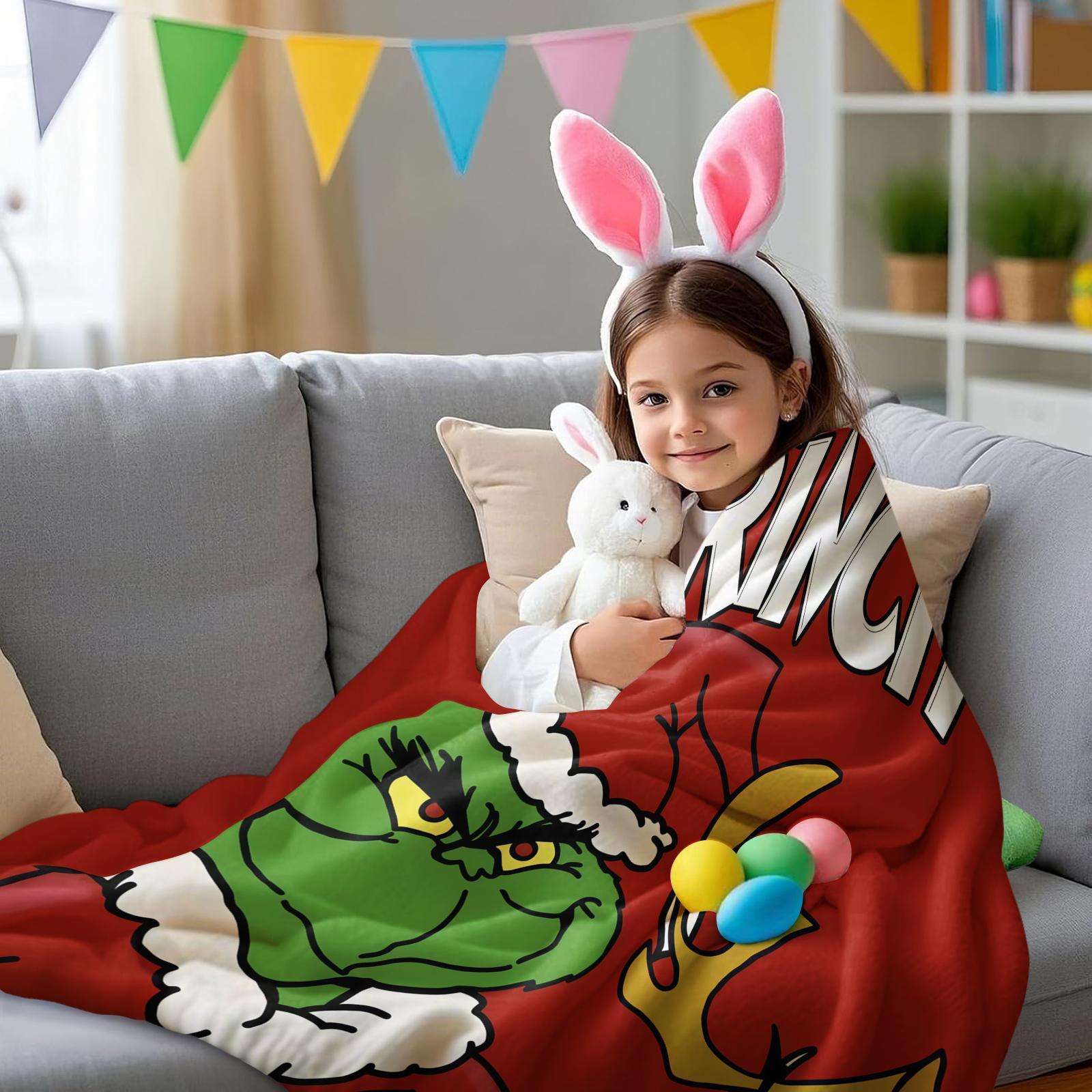 Christmas Grinch and Max pattern digital printed blanket, suitable for nap time blankets, is the perfect holiday gift for children, a single-sided printed blanket