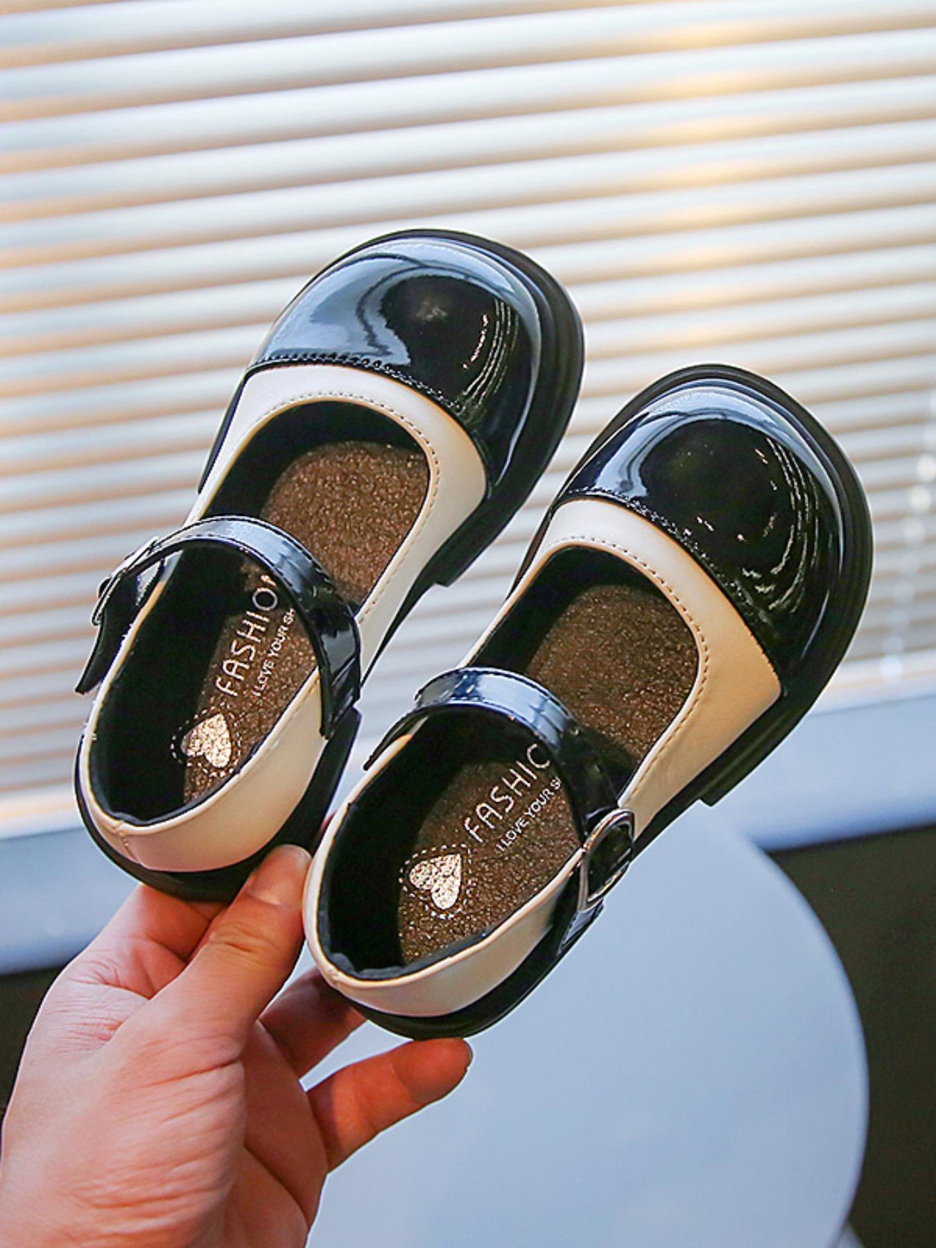 Girl's Vintage Mary-Jane Flat Shoes, Black and White Adjustable Patent Leather Slip-Ons with Rubber Sole, Buckle Design, Easy-Wear Glamorous Flats for School Uniform (02)