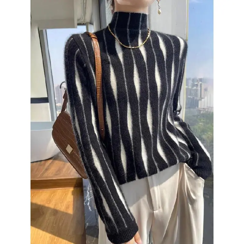 Women's Mock Neck Striped Knit Sweater Long Sleeve Contrast Color Pullover Top Soft Stretch Viscose Nylon Autumn Winter Casual Fashion Jumper Black White Irregular Vertical Stripe Cozy Everyday Layering Top Women's Sweater Trendy Winter Knitwear