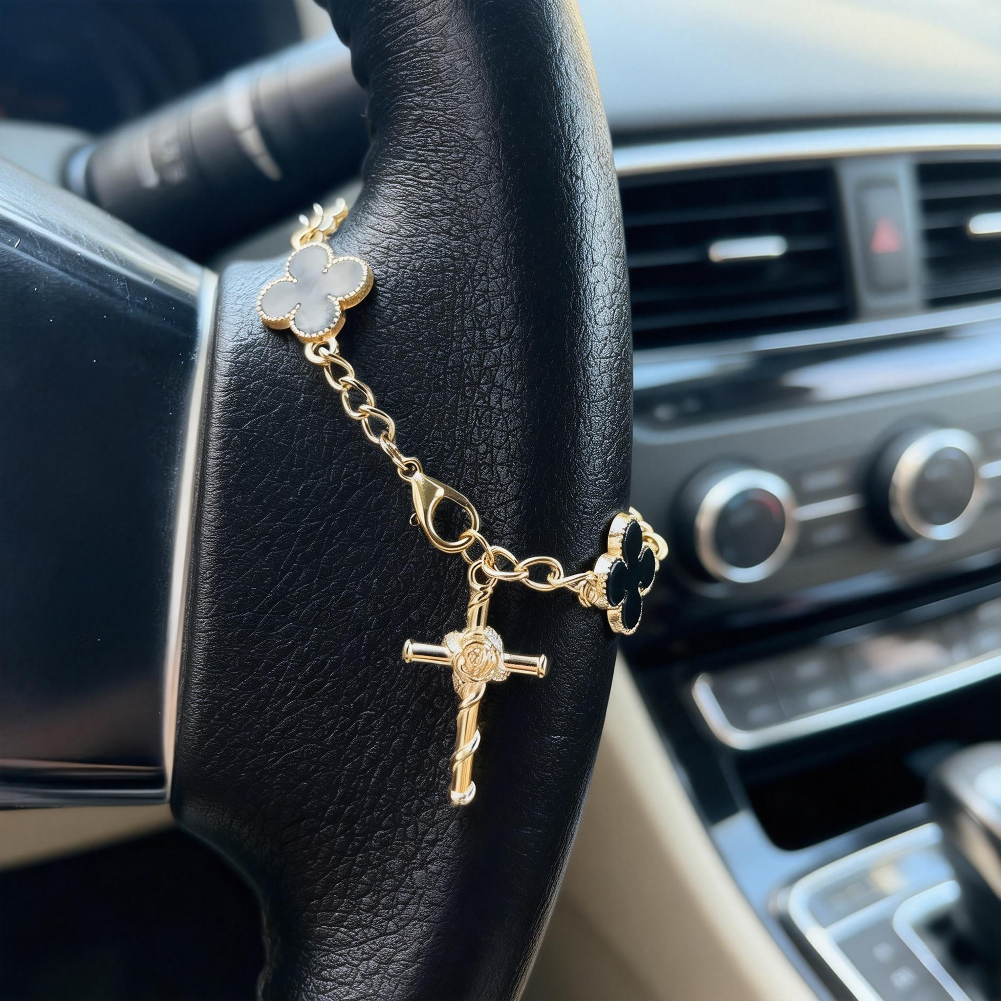 Four-Leaf Clover Steering Wheel Ornament, Rose Cross Pendant, Elegant Car Steering Wheel Decoration, Car Accessories, Car Hanging Decorations, Car Interior Decoration, Car Interior Accessory