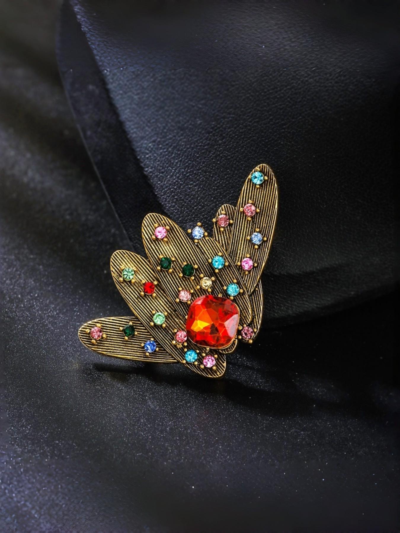 Vintage Elegance Rhinestone Brooch, Antique Design, Luxurious Coat Suit Pin, Versatile Fashion Accessory for Daily Wear
