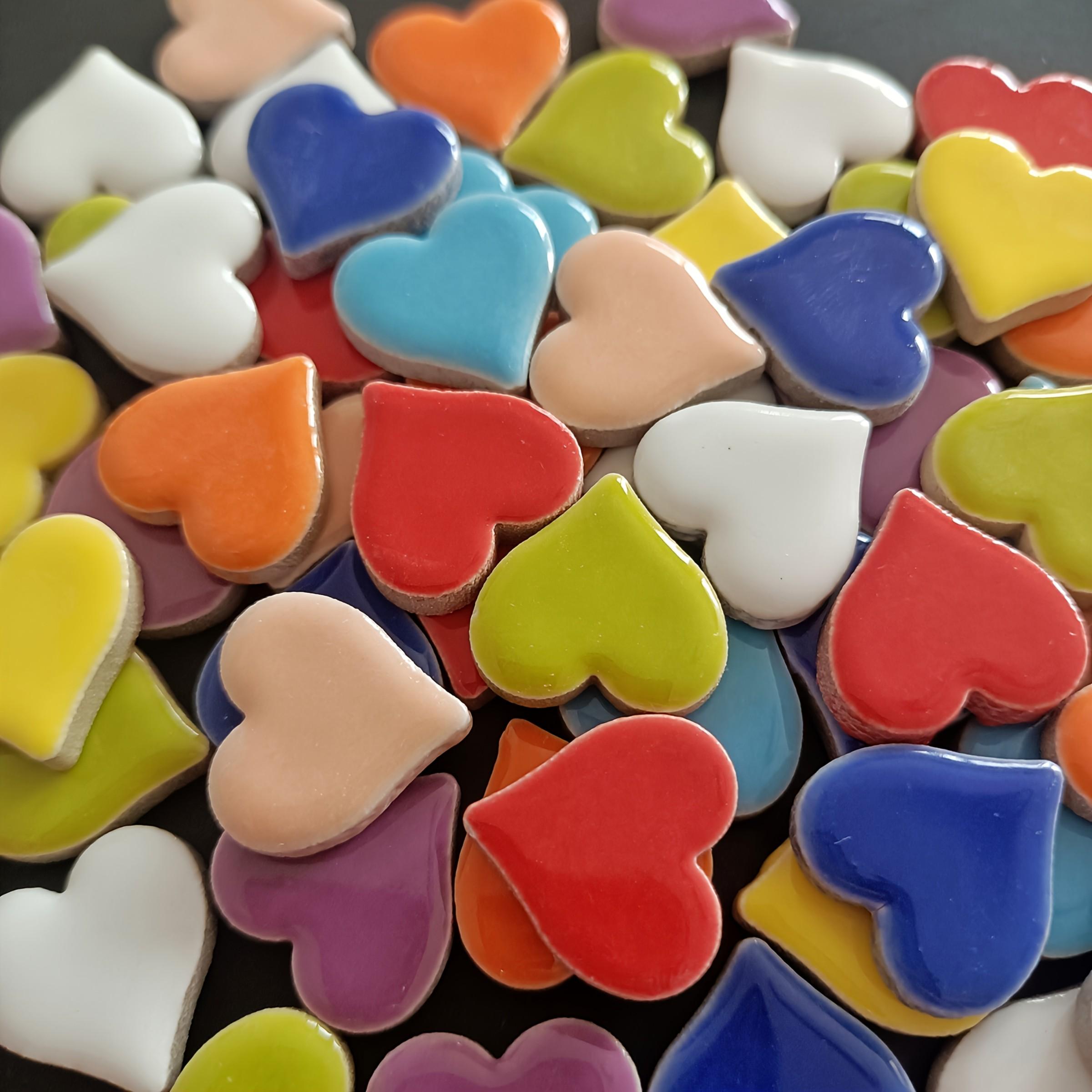 40pcs Heart Shape DIY Mosaic Kit, Perfect for Christmas Crafts, Unique Door Frame Wall Art, Staircase Decor, Garden Decoration