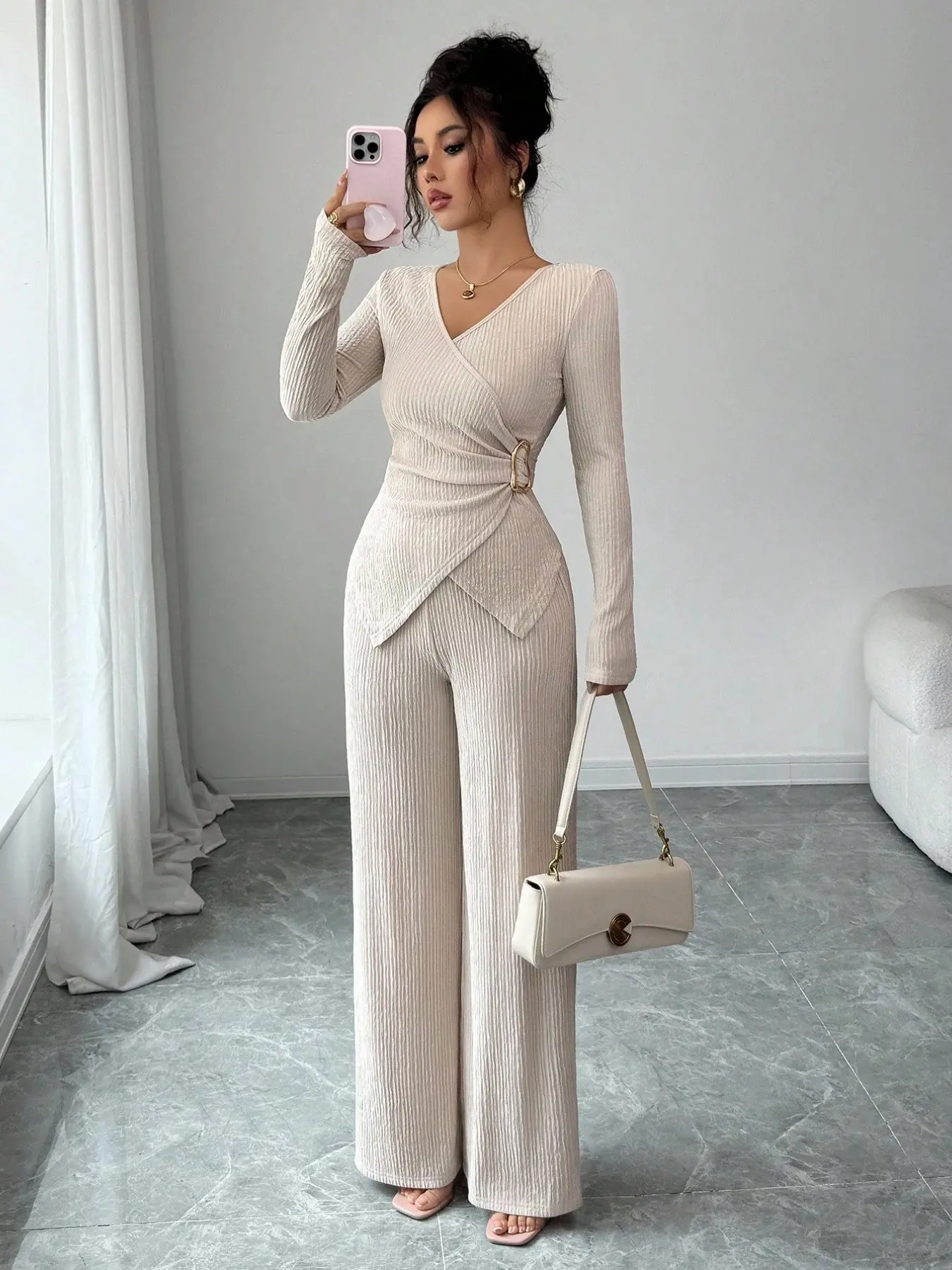 Women's Solid Color V-Neck Long Sleeve T-Shirt with Metal Buckle, Wide Leg Elastic Waist Pants, Fall Winter Elegant Office Two-Piece Set
