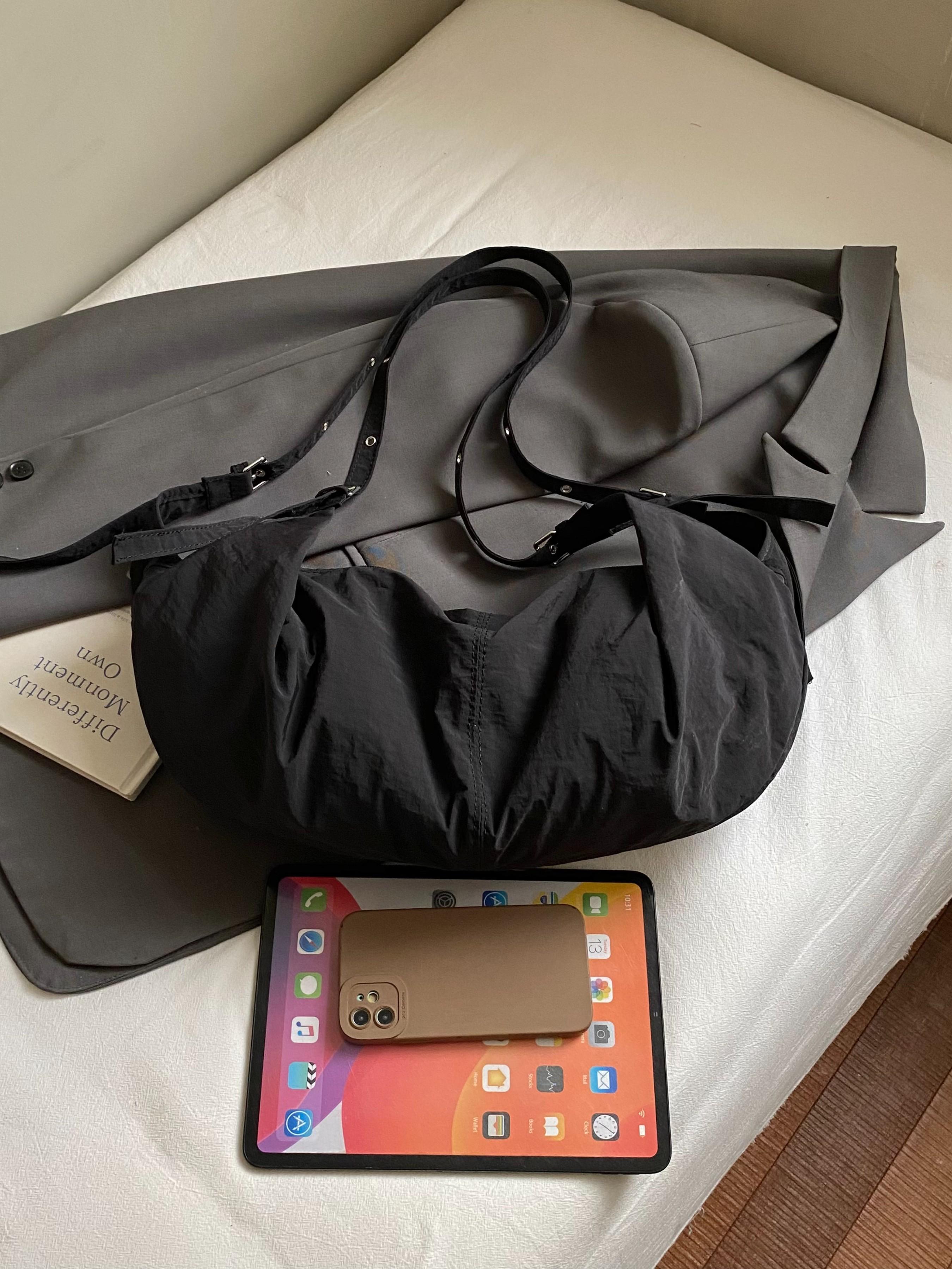 Women's Nylon Hobo Bag, Waterproof Large Capacity Shoulder Bag, Casual Lightweight Design, Ideal for Shopping and Daily Use