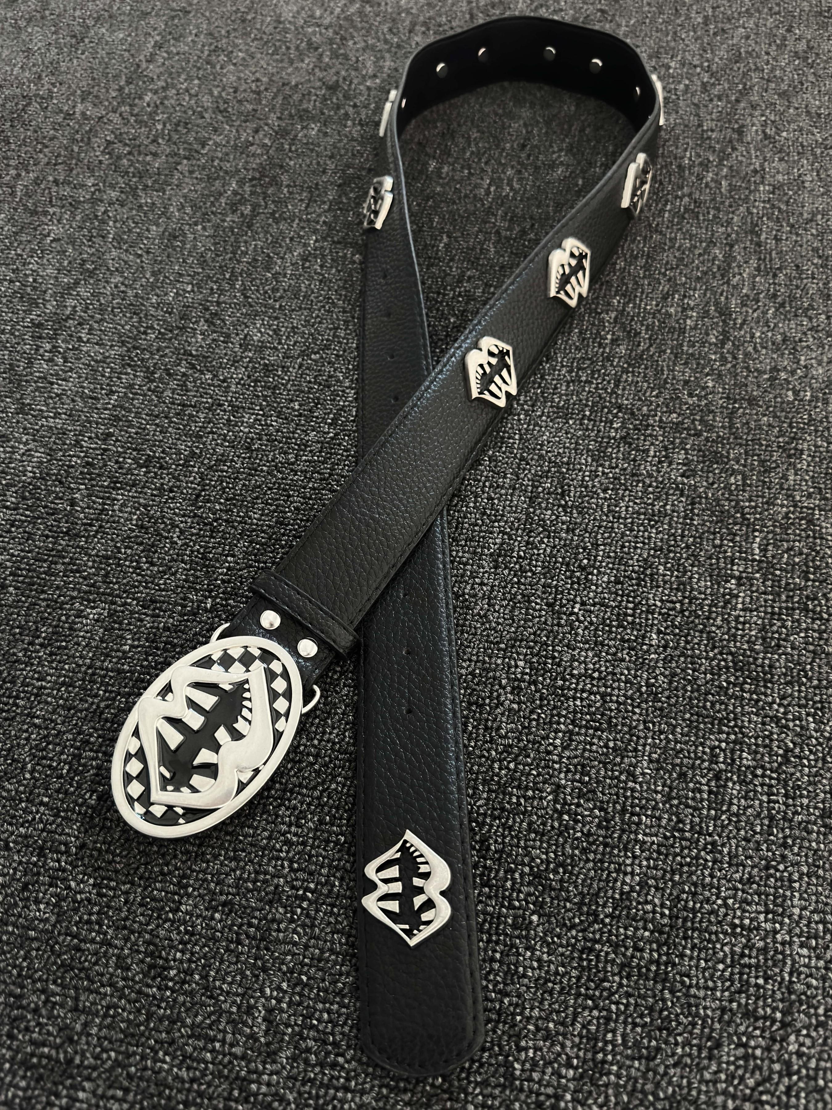 Lips Metal Rivet Belt, Premium Texture, Vintage Versatile Leather Belt, High-end Elegant Fashion Style