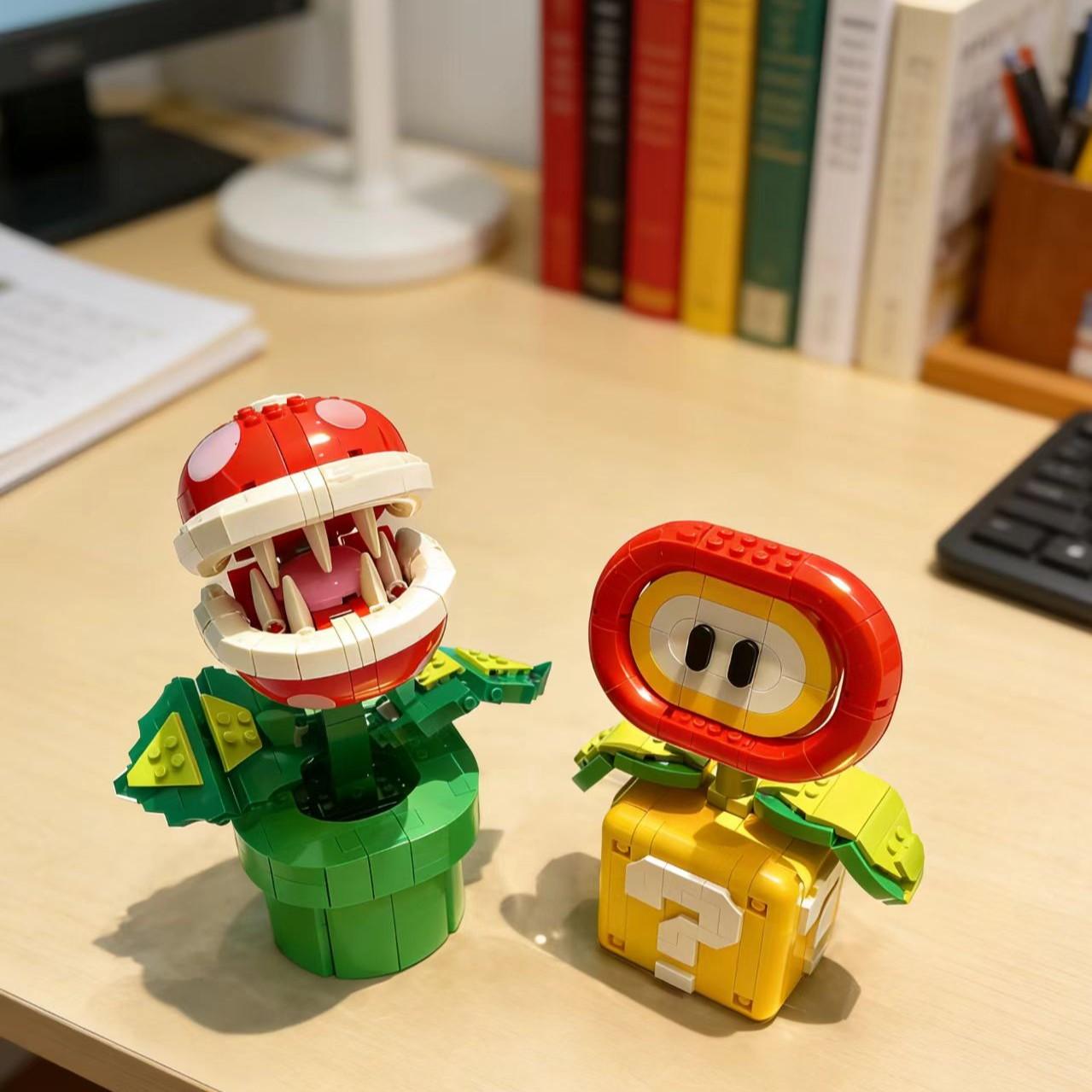 2-Pack Fun Style Carnivorous Plant Flame Flower Building Block Model Kit, Classic Game Elements, Cute Decorative Figurine, Holiday Gift