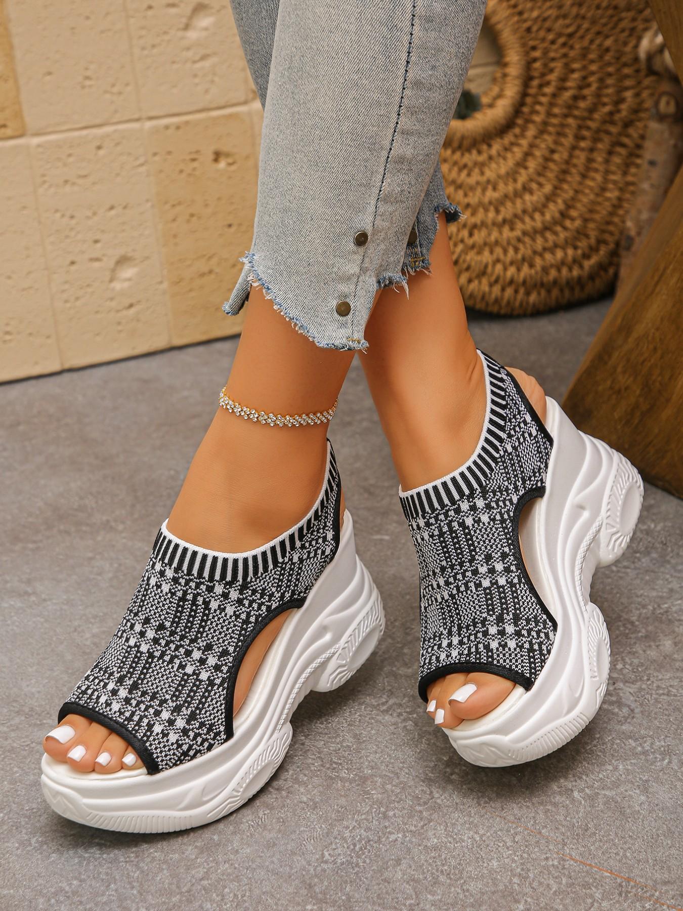 The new women's wedge heel sandals for the summer of 2026, with thick soles and high heels, are fashionable and stylish with a sponge sole. The fusion of fashion and comfort makes you the focus of summer. Fashionable Heeled Sandals