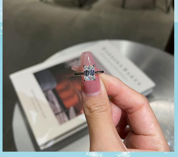 【#52】2Carat Emerald Cut Synthetic Moissanite Rings in 925 Sterling Silver