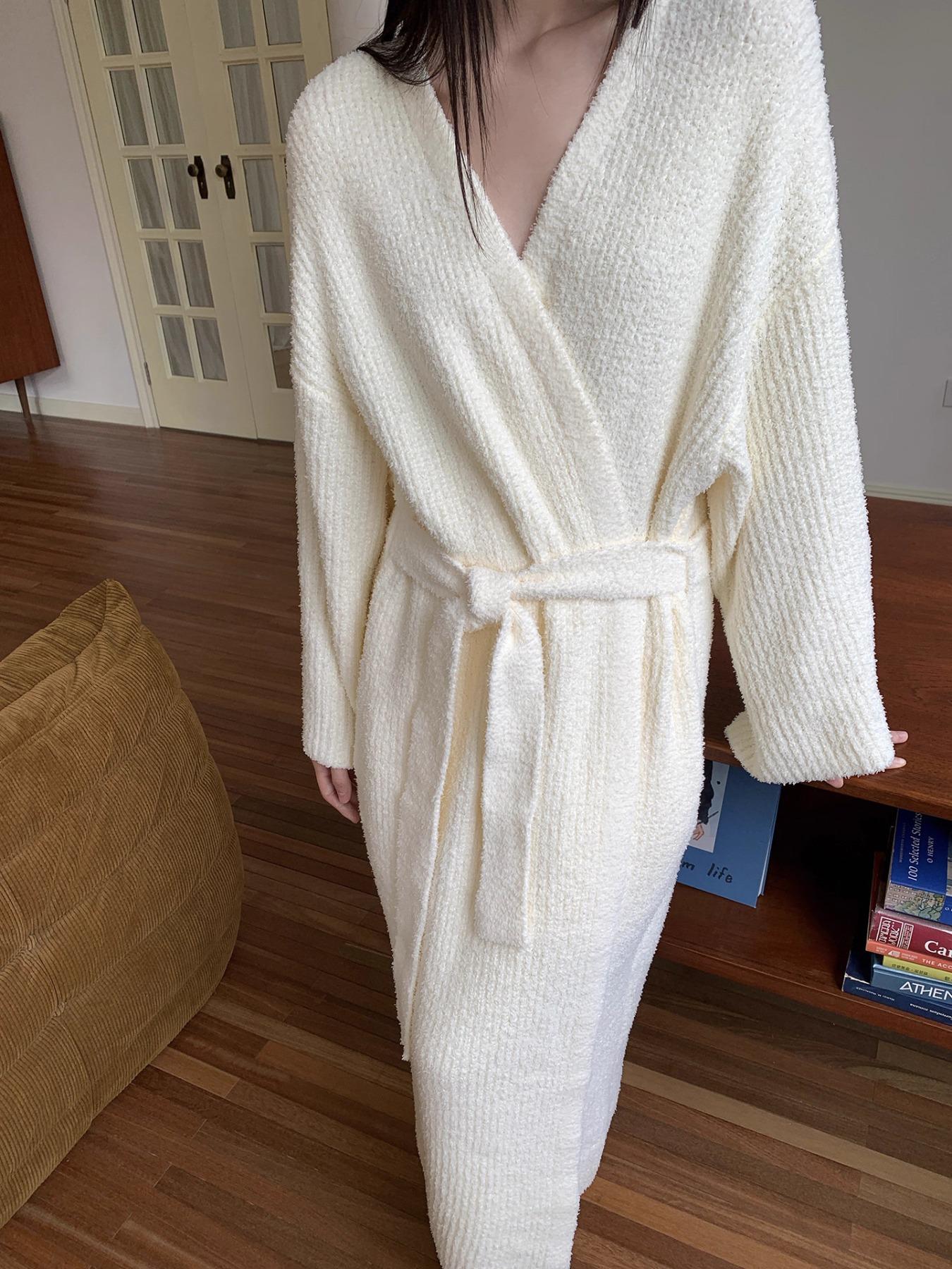 【COZY Soft Plush Feel】Women's Double-Sided Fleece Robe｜Thickened Long Plush Casual Loungewear｜Warm Flannel Pajamas for Fall & Winter｜Soft, Cozy, and Wearable Indoors & Outdoors