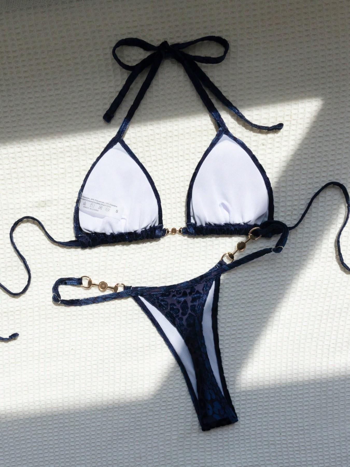 Two-piece Set Women's Leopard Print Halter Bikini Set, Casual Fashion Chic Tie Back Swim Bra & Faux Pearls Swim Thong Two-piece Swimsuit for Beach Holiday Vacation, Ladies Swimwear for All Seasons, Swimsuit Style Bikini