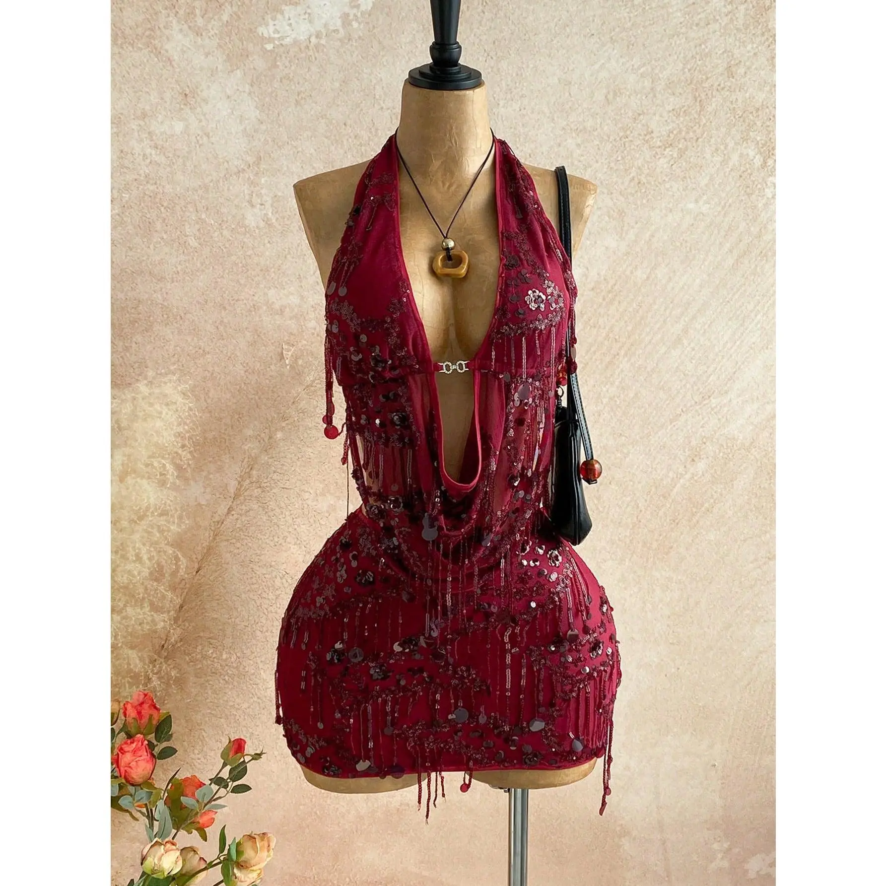 2pcs Fitted Shiny Fringe Sequin Drape Neck Camisole And Mini Skirt Set, Suitable For Music Festivals, Parties