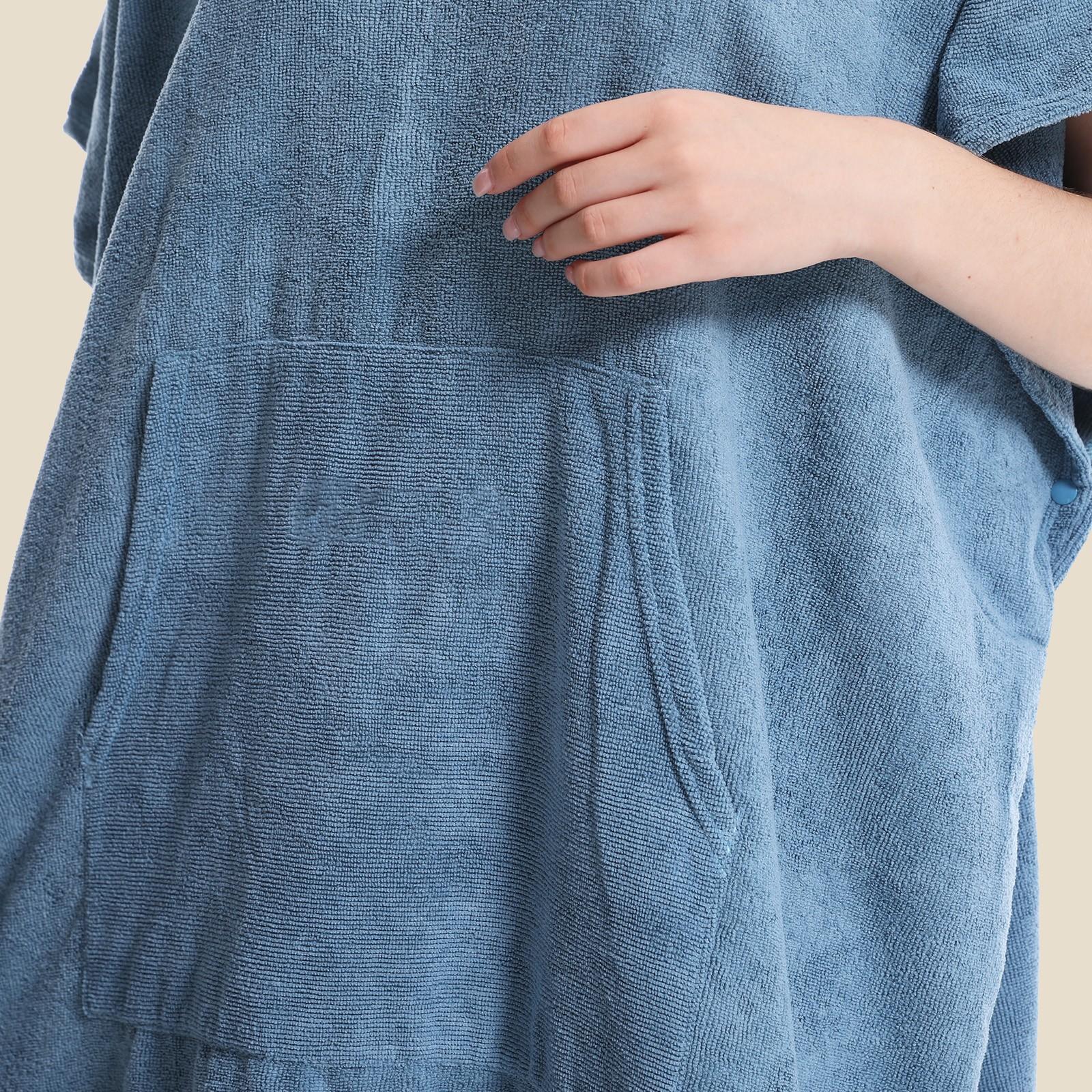 1pc Microfiber Changing Robe with Hooded Design and Convenient Pockets, Quick-Dry Warmer Changing Towel for Men and Women, Unisex Fit, Perfect for Camping, Surfing and Swimming.