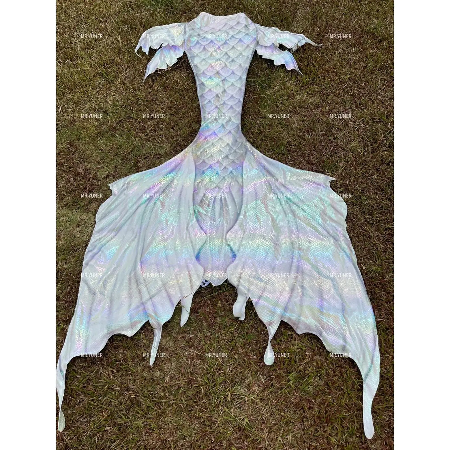 YUNER Original Mermaid Big Fish Tail Water Oceanarium Shooting Swimsuit Tail Mermaid Performance Costume