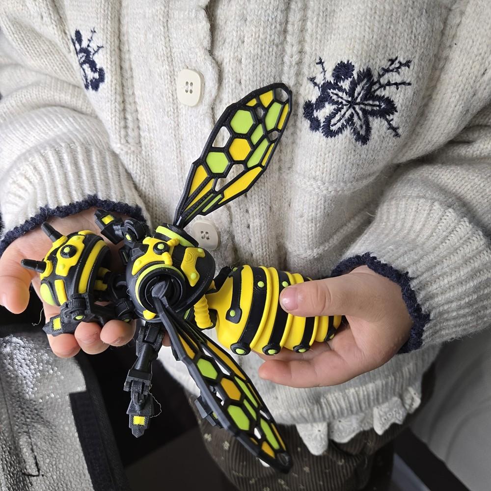 2pcs/set 3D Printed Bee Model Figurines, Mechanical Wind-Up Insect Figurine, Cyber Mechanical Insect Figurine, Movable Details, Decor Figurine Ornaments, Technological Insect Decoration, Table Decoration, Parent-Child Interactive