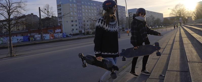 MEEPO V5 Electric Skateboard with Remote, Top Speed of 29 Mph, Smooth Braking, Easy Carry Handle Design, Suitable for Adults & Teens Beginners Mobgriptape Rubber Wheels skateboard skateboard skateboard