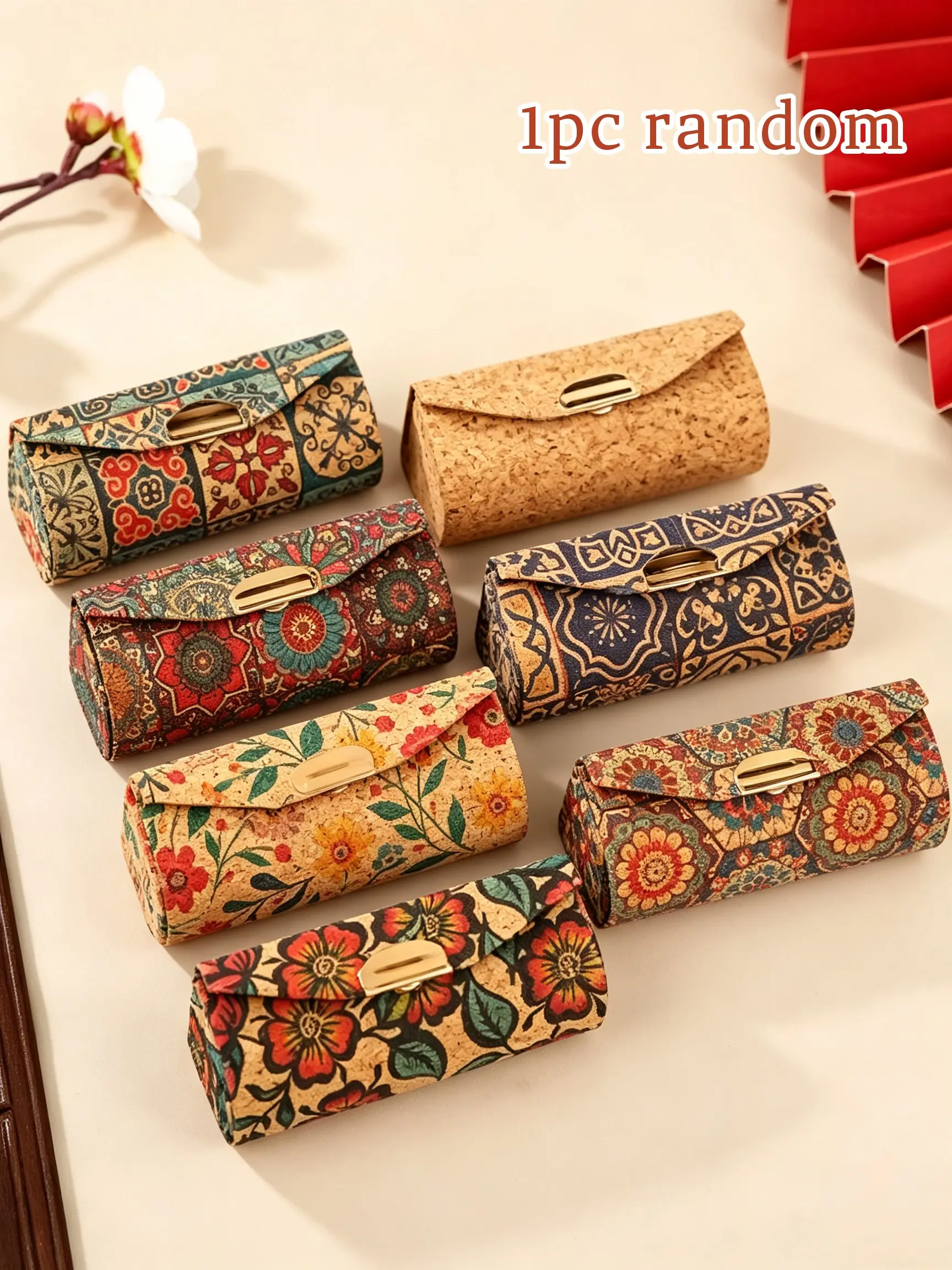 Vintage Floral Lipstick Case with Built In Mirror, Portable Lipstick Holder, Retro Cosmetic Organizer, Women's Gift for Travel and Daily Use
