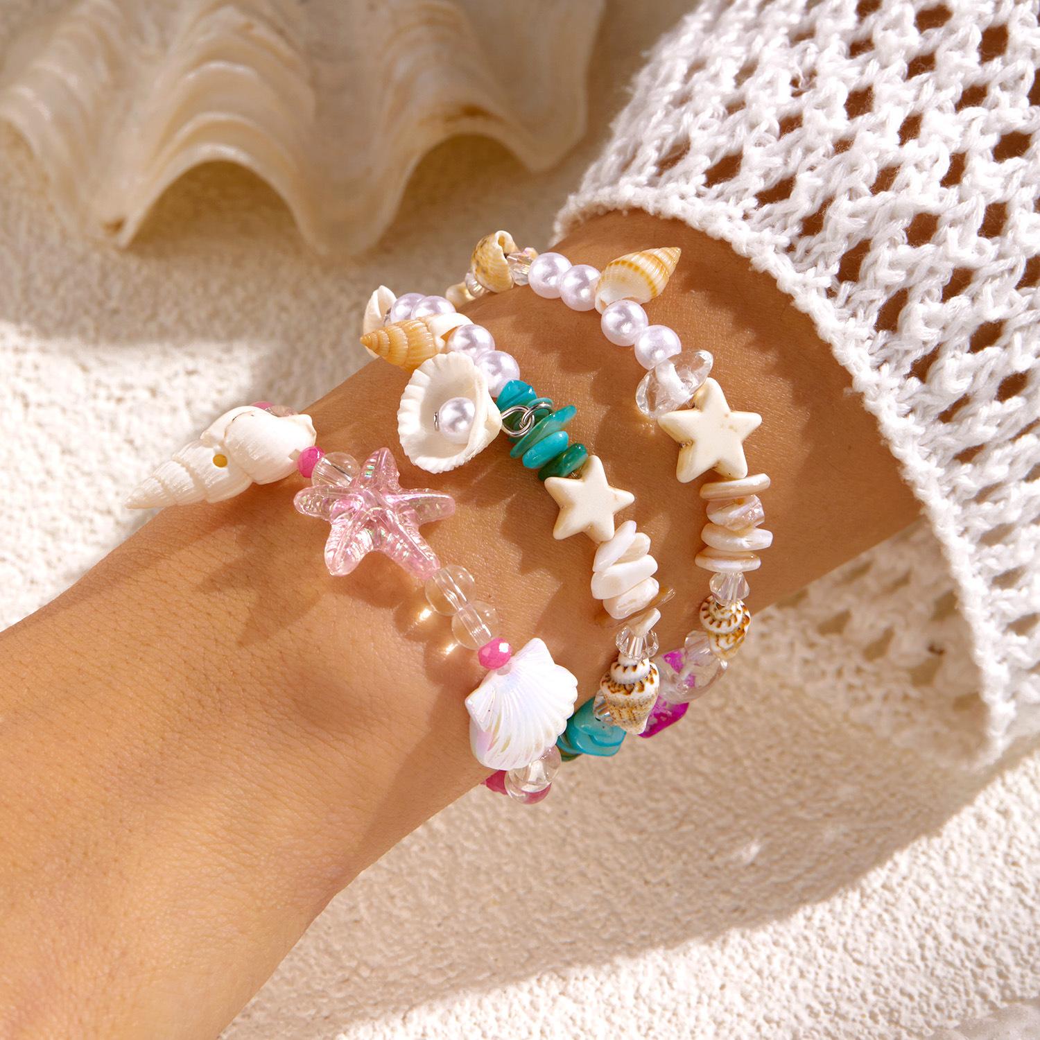 Summer Beach Inspired Handmade Shell Bracelet with Seashell Sea Star Beads for Women Stylish Ocean Themed Jewelry Lightweight Comfortable Adjustable Fit Trendy Vacation Accessory