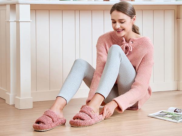 EverFoams Women's Fuzzy Open-Toe Slippers – Stylish Classic Slides with Soft Memory Foam, Non-Slip Rubber Sole, Perfect Cozy Footwear .