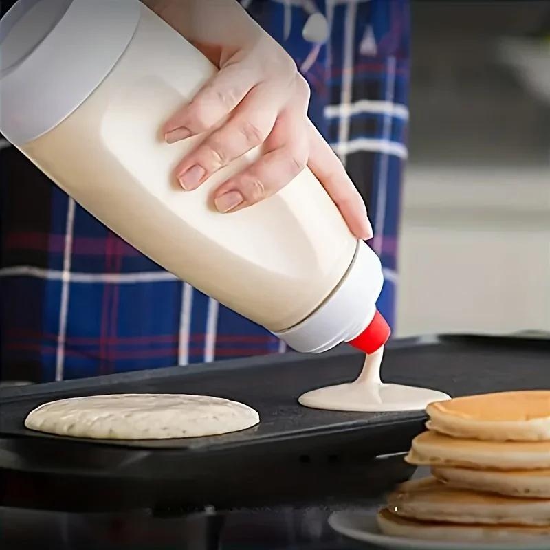 Handheld Batter Dispenser, Batter Mixing Bottle with Scale, Pancake Batter Dispenser, Kitchen Gadgets for Home Use, Utensils,Pancake Batter Dispenser with Blender Balls, Kitchen Batter Squeezer Bottle Suitable for Cupcakes, Pancakes, Muffins Smooth