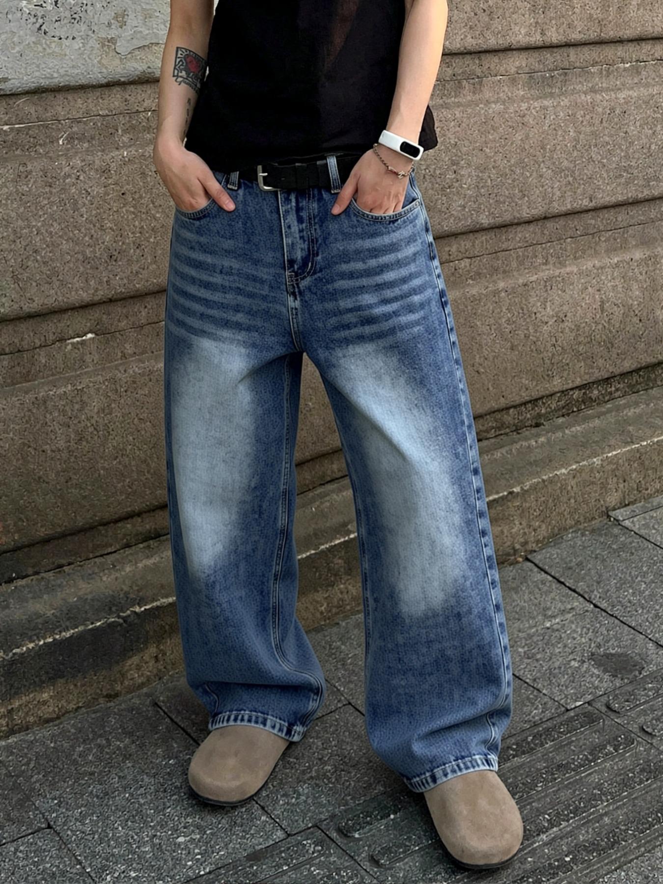 Men's Y2K Hip-Hop Style Light Wash Vintage Jeans | Loose Straight-Cut Street-Style Jeans for Retro Urban High Street Casual Daily Wear