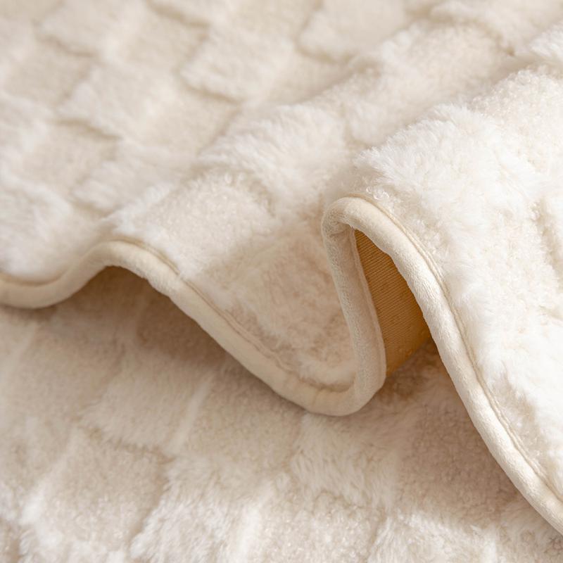 Solid Color Plush Sofa Cover, 1 Count Non-slip Sofa Slipcover, Couch Sofa Protector for Home Living Room, Sofa Couch Covers