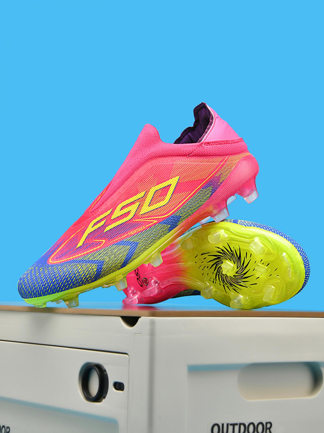 1 Pair Unisex White Blue Gradient Laceless Soccer Cleats | Breathable Knit Upper | Anti-Twist Midsole | Transparent Studs | Professional Grip For Match & Training