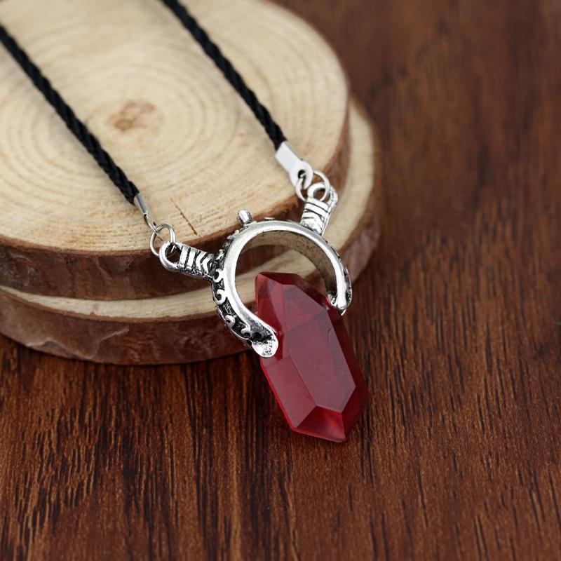 Trendy DMC Devil MayCry 5 Dante Pendant Costume Jewelry Necklace, Red & Blue Gem, Long Rope Chain Jewelry Necklaces, Unisex Cosplay Vintage Fashion Gift