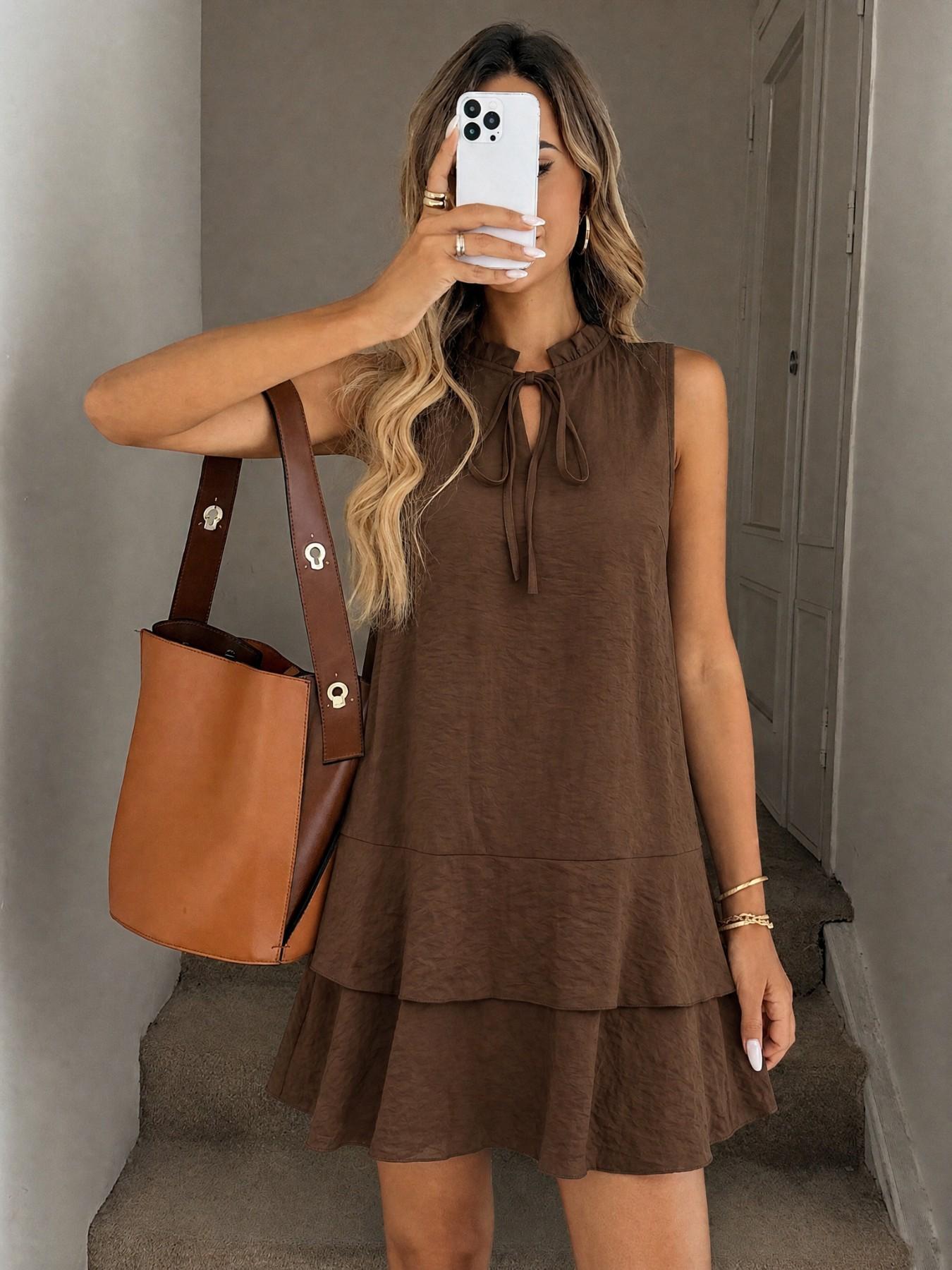 Women's Geometric Print Bow Dress, Tiered Layer Cake Skirt, Casual Sleeveless Fitted Short Dress, All-Season Versatile Fashion