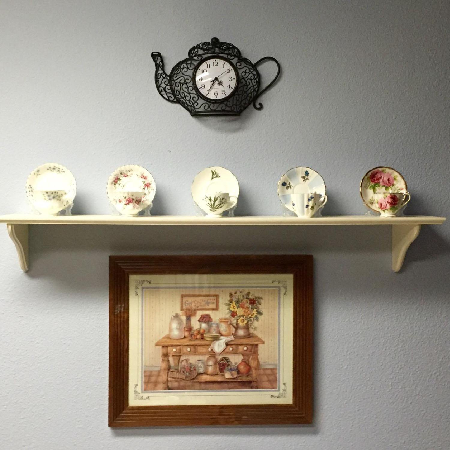 Clear Plastic Easels or Stand/Plate Holders to Display Pictures or Other Items at Weddings, Home Decoration, Birthdays, Tables