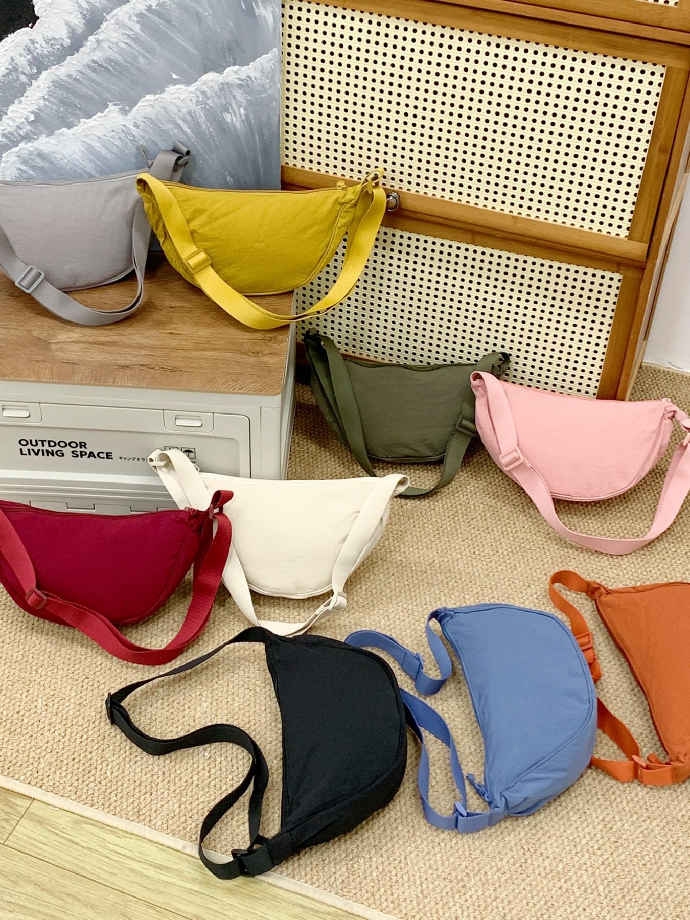 Smart Moon Shape Bag, Adjustable Shoulder Strap Mini Bag, Lightweight Waterproof Nylon Material, Zipper Closure, Casual Crossbody Bag for Everyday Use