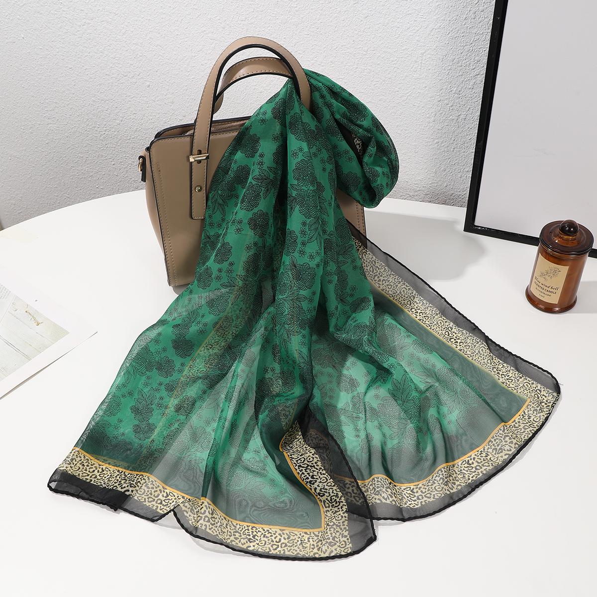 New Leopard Chain Pattern Scarf Shawl, Women's Sun Protection Silk Scarf, Long Wrap Beach Travel Outdoor Accessory, Fashion Headband