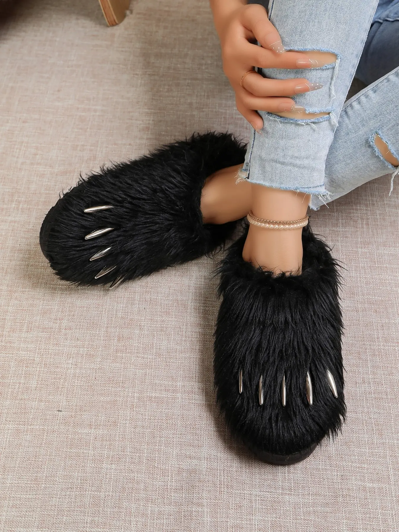 New Women's Fashion Comfortable Fall Winter Monster Claw Plush Slippers, Indoor Outdoor Long Hair Lined Lazy Slip-On Home Shoes, Creative Fun Warm Slippers