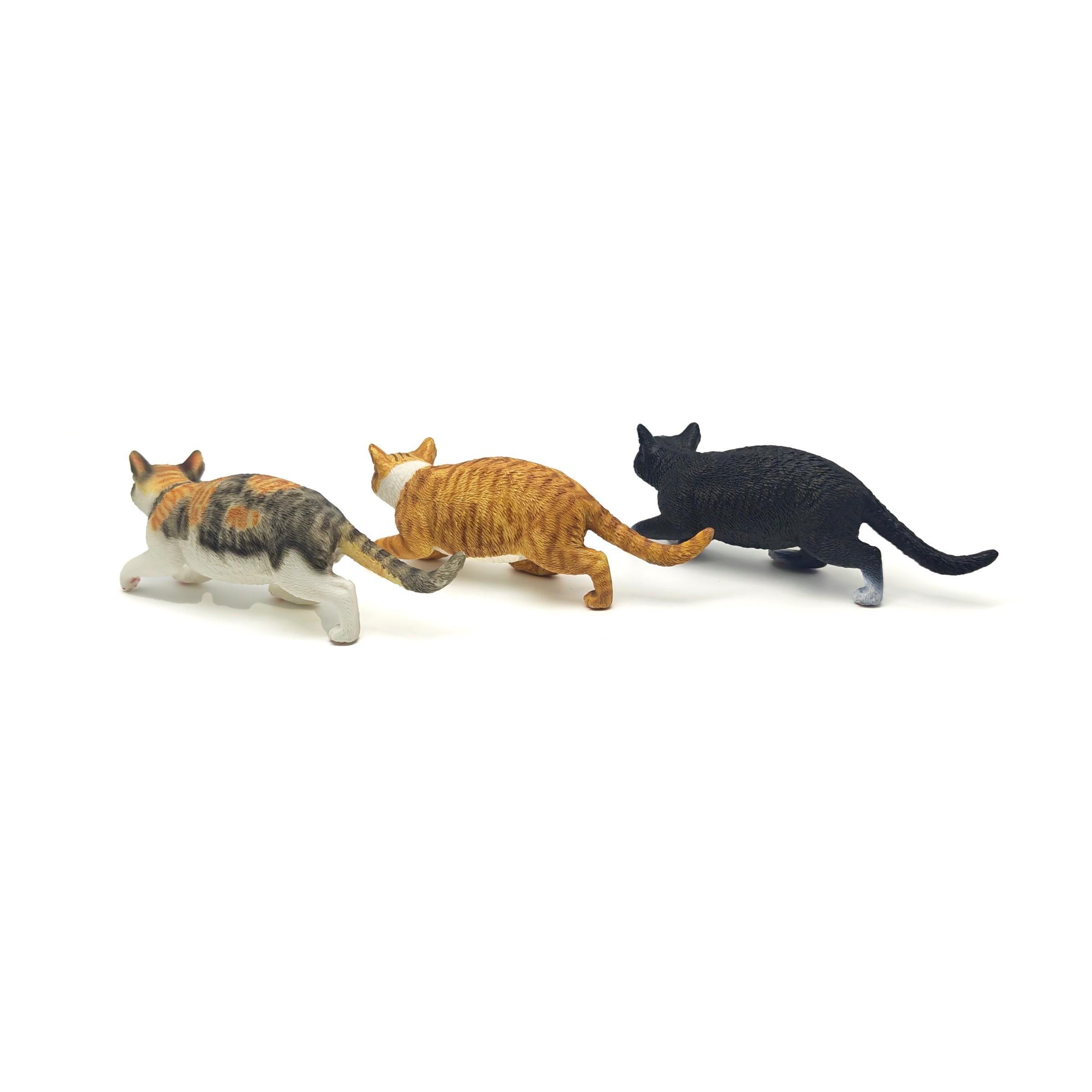 Unique Cat Figurine, Solid Plastic Wildlife Model, Perfect Home Office Desk Decoration, No Power Needed, Detailed Texture Design